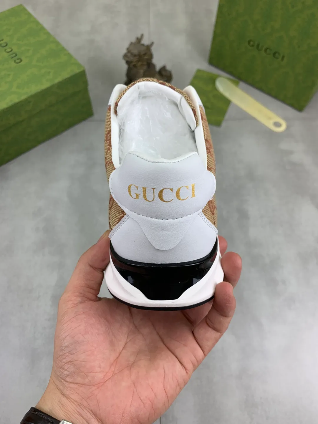 Men's shoes 💰P420💰[New model] (GUCCI) official website's latest 🎁🎁casual and fashionable men's shoes👟, hot style 💥 simple and elegant style, exclusive for trendy men. Unique official website latest brand double G element 👑Gucci original style Decoration, fashionable and generous, made of original frosted calfskin ✅ fully imported first-layer pigskin lining, the official website specifies wear-resistant, lightweight original rubber casual outsole, classic model taken in real life 🎬38-44 (customized for 45) 2️⃣ colors available